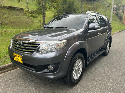 Toyota Fortuner 2.7l 4x2