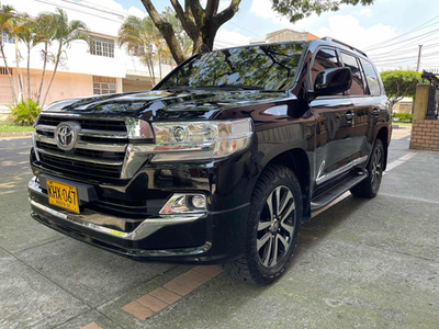 Toyota Land Cruiser 4.5 Imperial Lc200