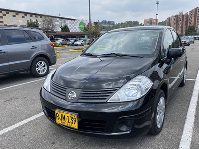 Nissan Tiida 1.8 Miio