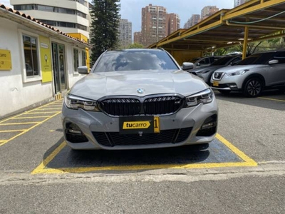BMW Serie 3 2.0 330i G20 2022 automático dirección asistida Medellín