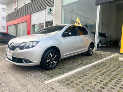 Renault Logan 1.6 Privilege / Intens