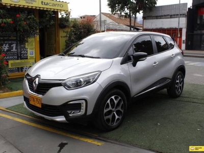 Renault Captur 2.0 Intens gris $67.000.000
