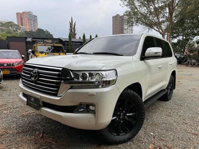 Toyota Land Cruiser 4.6 imperial VX 2021 gasolina 4x4 Medellín