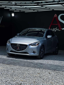 Mazda 2 GRAND TOURING | TuCarro