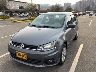 Volkswagen Voyage 1.6 Comfortline 2019 Delantera gris Suba