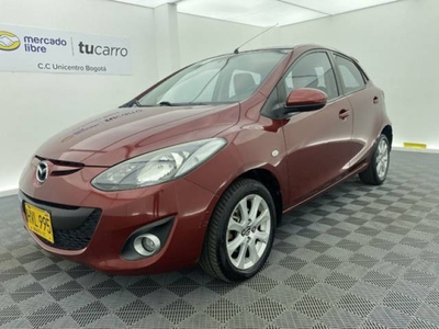 Mazda 2 1.5 15 hm 2014 gasolina rojo Usaquén