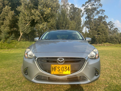 Mazda 2 1.5 Touring Sedan
