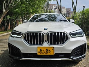 BMW X6 3.0 Xdrive40i Station Wagon dirección electroasistida 13.000 kilómetros $360.000.000