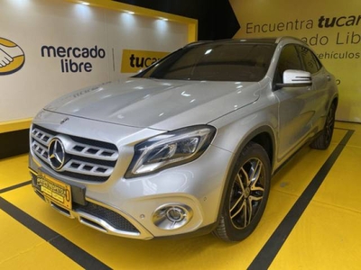 Mercedes-Benz Clase GLA 1.6 Urban Camioneta dirección hidráulica automático $163.000.000