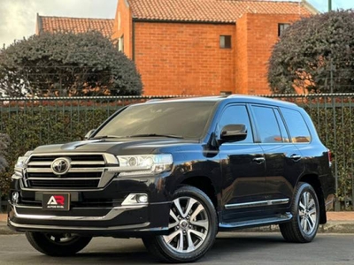 Toyota Land Cruiser 5.7l Fl Lc200 Camioneta dirección hidráulica gasolina $438.000.000