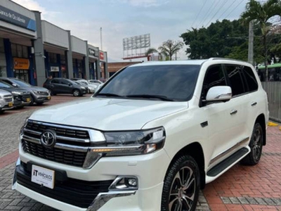 Toyota Land Cruiser LC200 Imperial 4.6 At 4x4 2021 4.6 automático Medellín