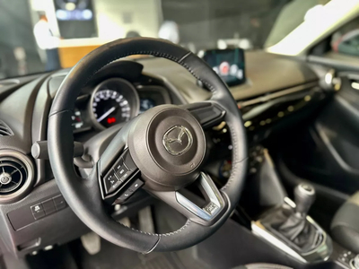 Mazda 2 Sport Touring Mecanico | TuCarro