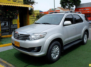 Toyota Fortuner 2.7 Sr5 4x2