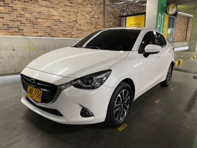 Mazda 2 GRAND TOURING SEDAN 2020 automático gasolina Kennedy