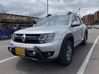 Renault Duster Oroch 2.0 Automático 4x2 Full Equipo Pick-Up gris $69.000.000