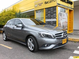 Mercedes-Benz Clase A 1.6 A200 (W176) Hatchback 66.300 kilómetros gasolina Suba