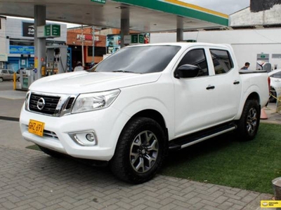 Nissan Frontier 2.5 Np300 2021 gasolina 4x2 $94.990.000