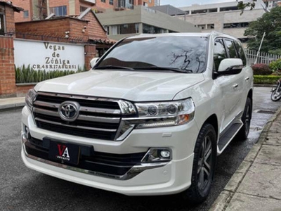 Toyota Land Cruiser 4.5 Vxr Fl Lc200 Camioneta automático 37.000 kilómetros Medellín