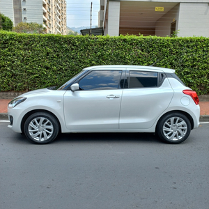 Suzuki Swift Swifft Hybrido | TuCarro