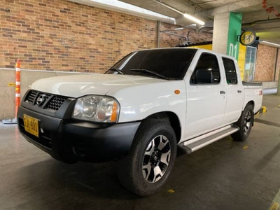 Nissan Frontier D22/NP300 2015 2400 automático Kennedy