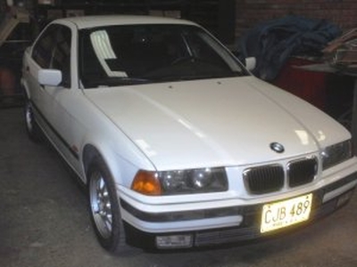 BMW 3 1998, Automática, 0,9 litres - Bogotá