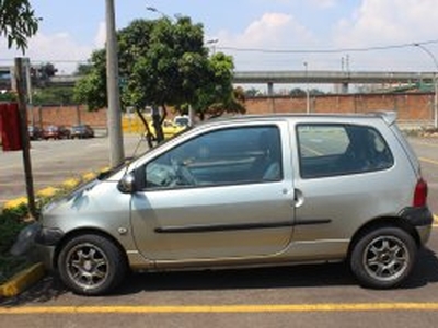 Renault Twingo 2006, Manual, 0,5 litres - Medellín
