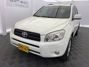 Toyota RAV4 imperial 2.4 Station Wagon 155.948 kilómetros $42.900.000