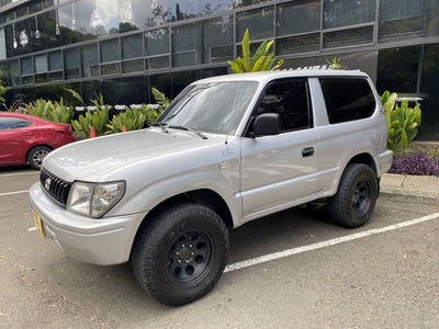 Toyota Prado 2.7 Sumo