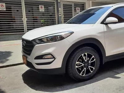 Hyundai Tucson 2.0 Advance | TuCarro