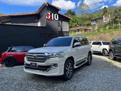Toyota Land Cruiser 4.5 Imperial Fl Lc200 Diésel 2017 automático Medellín