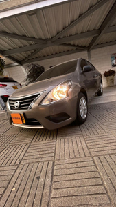 Nissan Versa 1.6 Drive | TuCarro