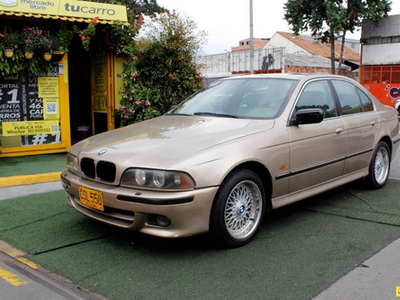 BMW Serie 5 540i Pro 4.4