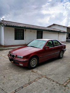 BMW Serie 3 2.8 328i E36 | TuCarro