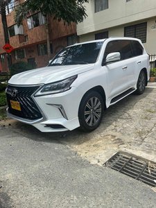 Lexus LX 5.7 570 | TuCarro