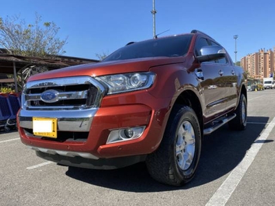 Ford Ranger 3.2 Limited Pick-Up 4x4 $135.000.000