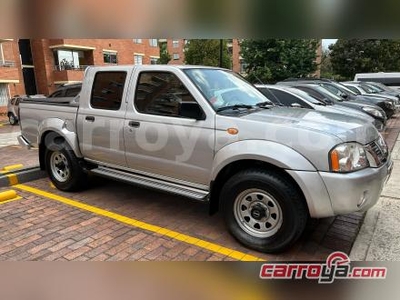 Nissan D22 Frontier 2.4 4x4 Doble Cabina DX Gasolina 2013