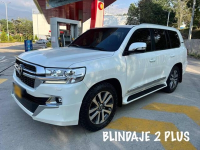 Toyota Land Cruiser 4.5 Imperial Fl Lc200 Diésel 2018 dirección hidráulica 4.5 Bucaramanga