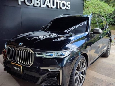 BMW X7 M50i B2+ 2022 4x4 negro Medellín