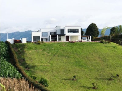 Cortijo de alto standing de 6470 m2 en venta Carmen de Viboral, Colombia