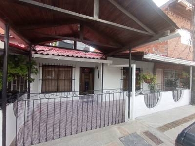 Casa en venta en Apartadó, Urabá, Antioquia | 98 m2 terreno y 98 m2 construcción