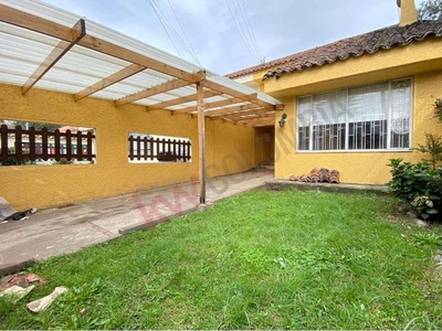 En venta Apartamento exterior con club house en Cerros de Suba.