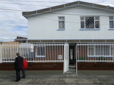 Vendo casa esquinera barrio j. Vargas - Bogotá