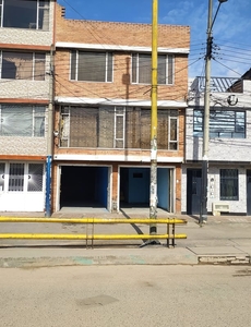 Casas en Kennedy | VENDO CASA BARRIO BOITA CERCA AL CENTRO COMERCIAL PASEO VILLA DEL RIO DE 3 PISOS CON BODEGA