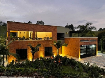 Casa de campo de alto standing de 7 dormitorios en venta Rionegro, Colombia