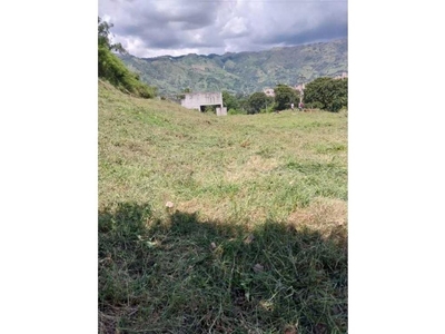 Terreno / Solar de 7000 m2 - Girardota, Colombia