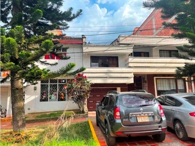 Vivienda de lujo de 294 m2 en venta Medellín, Departamento de Antioquia