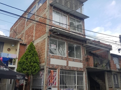 Apartamento en venta Carrera 43 #2-0, Cali, Valle Del Cauca, Colombia