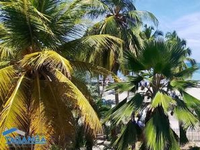 Venta de Apartamento Con Permiso Turístico Frente al Mar de El Rodadero en Santa Marta, Colombia