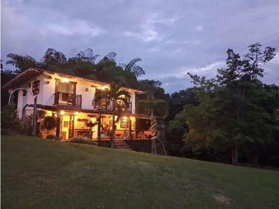 Vivienda exclusiva de 7000 m2 en venta Cali, Colombia