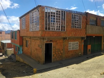 Casa en el bario paraíso ciudad bolivar - Bogotá
